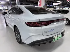 2024 BYD Qin L PHEV 120KM Excellence — фото 17