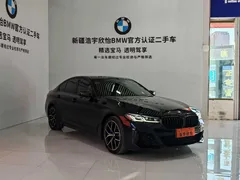 2021 BMW 5 Series 530i M Sport Package, чёрный — фото 3