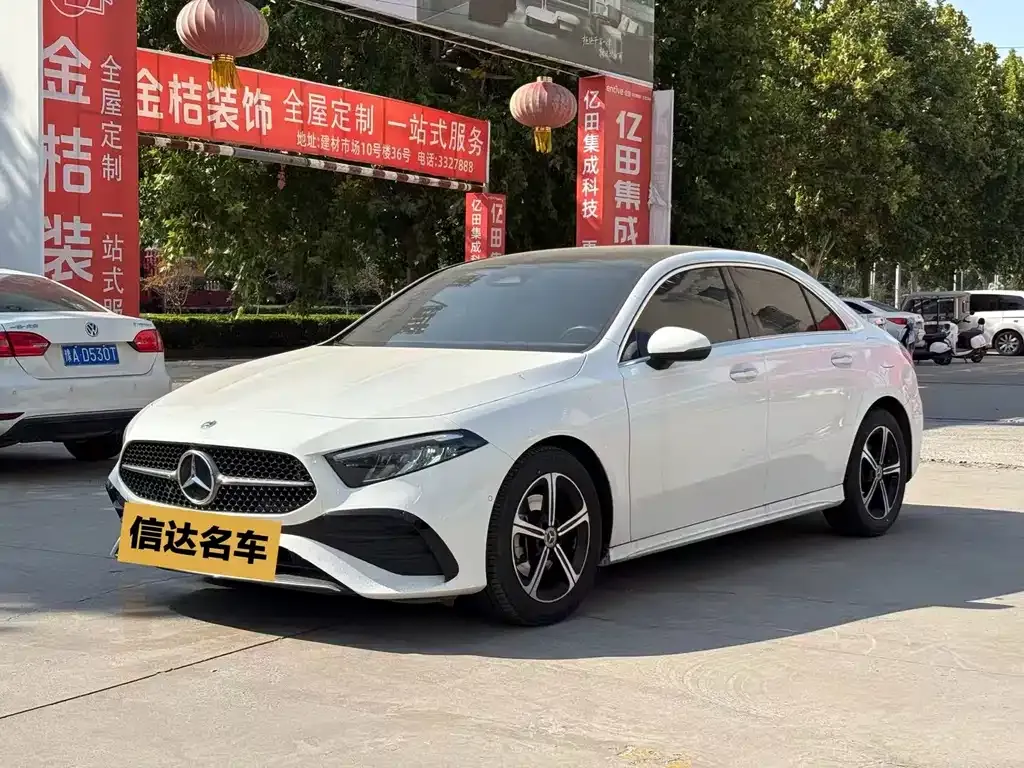 2023 Mercedes-Benz A-Class A 200 L Fashion