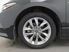 2019 Toyota Avalon Hybrid 2.5L Luxury, чёрный — фото 17