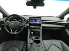 2019 Toyota Avalon Hybrid 2.5L Luxury, чёрный — фото 5