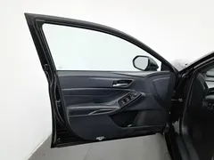 2019 Toyota Avalon Hybrid 2.5L Luxury, чёрный — фото 8