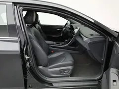 2019 Toyota Avalon Hybrid 2.5L Luxury, чёрный — фото 23