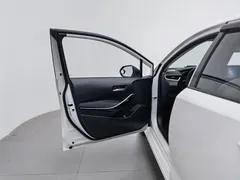 2021 Toyota Corolla Hybrid 1.8L E-CVT Elite, белый — фото 8