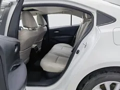 2021 Toyota Corolla Hybrid 1.8L E-CVT Elite, белый — фото 15