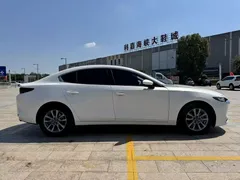 2022 Mazda 3 2.0L AT, белый — фото 8