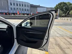 2022 Mazda 3 2.0L AT, белый — фото 26