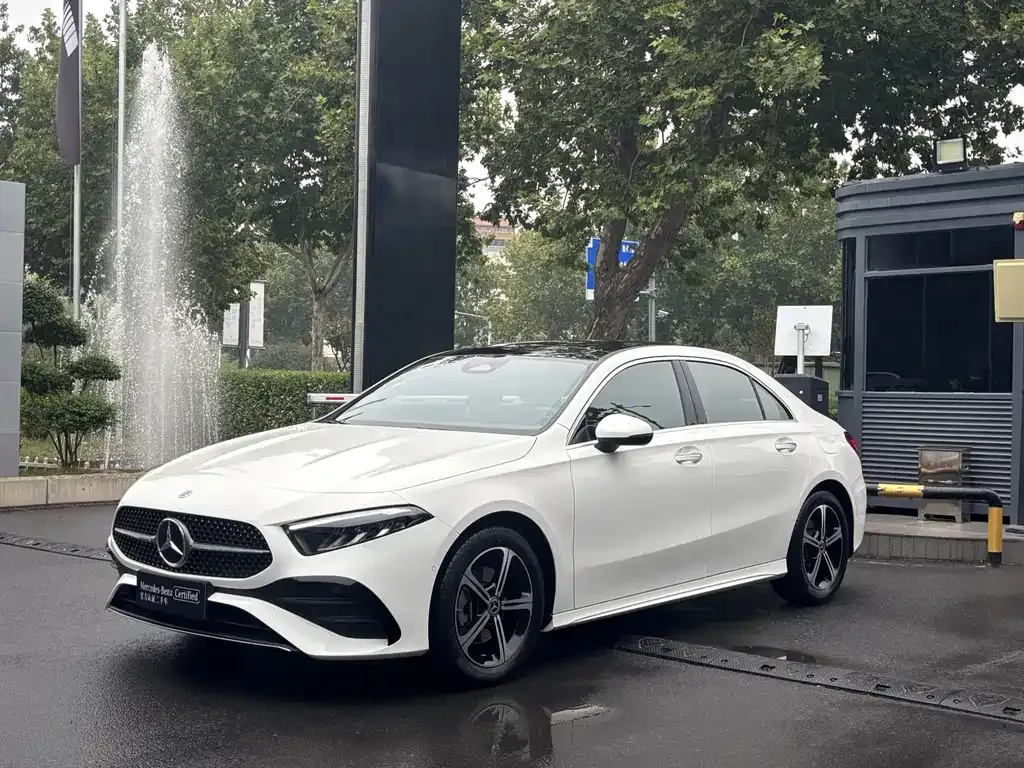 2023 Mercedes-Benz A-Class A 200 L Fashion