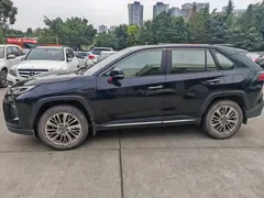 2022 Toyota Wildlander 2.0L CVT 2WD Premium, чёрный — фото 2