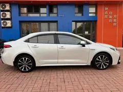 2021 Toyota Levin 1.8H Hybrid E-CVT Sport, белый — фото 2