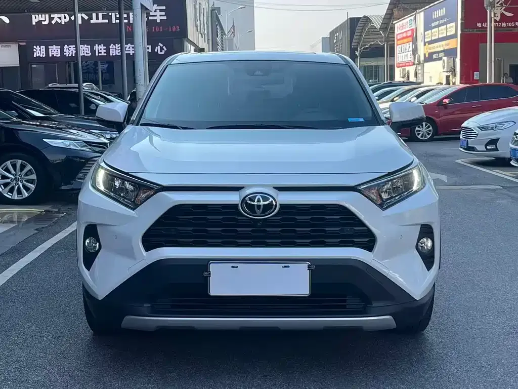2022 Toyota RAV4 2.0L CVT 2WD Fashion Plus