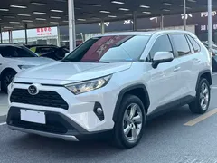 2022 Toyota RAV4 2.0L CVT 2WD Fashion Plus, белый — фото 2