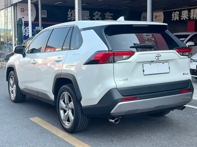 2022 Toyota RAV4 2.0L CVT 2WD Fashion Plus