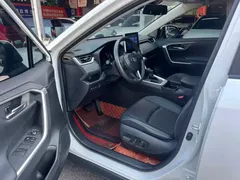 2022 Toyota RAV4 2.0L CVT 2WD Fashion Plus, белый — фото 7