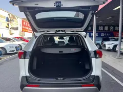 2022 Toyota RAV4 2.0L CVT 2WD Fashion Plus, белый — фото 13