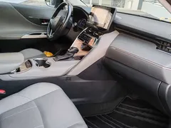 2022 Toyota Harrier Hybrid 2.5L CVT 2WD Luxury, чёрный — фото 7