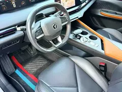 2022 Changan UNI-V 1.5T Premium, синий — фото 7
