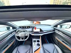 2022 Changan UNI-V 1.5T Premium, синий — фото 9