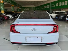 2021 Hyundai Mistra 1.8L CVT LUX Premium, белый — фото 13