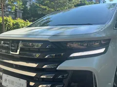 2024 Toyota Vellfire Hybrid 2.5L Ultimate, белый — фото 7