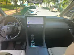2024 Toyota Vellfire Hybrid 2.5L Ultimate, белый — фото 9