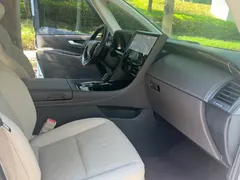 2024 Toyota Vellfire Hybrid 2.5L Ultimate, белый — фото 18