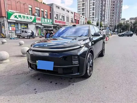 2025 Li Auto L7