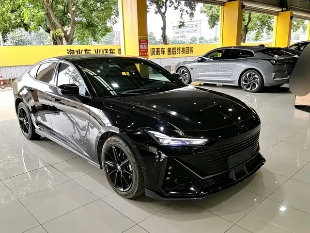2022 Changan UNI-V 1.5T Premium