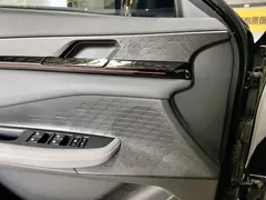 2022 Changan UNI-V 1.5T Premium, чёрный — фото 13