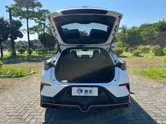 2022 Changan UNI-T 2.0T Sport Premium, белый — фото 17