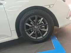 2019 Honda Civic 220TURBO CVT, белый — фото 6
