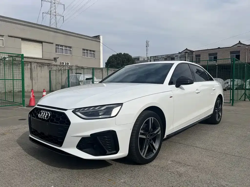 2022 Audi A4L 40 TFSI Luxury Sport