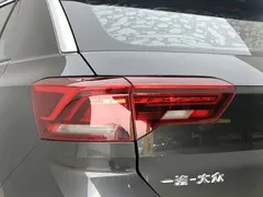 2020 Volkswagen T-Roc 280TSI DSG 2WD Comfort, чёрный — фото 14