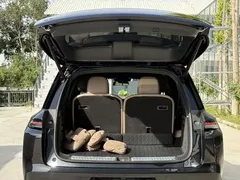 2025 Li Auto L8 Smart Refresh, чёрный — фото 15