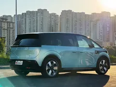 2025 Zeekr Mix Smart Driving, зелёный — фото 17