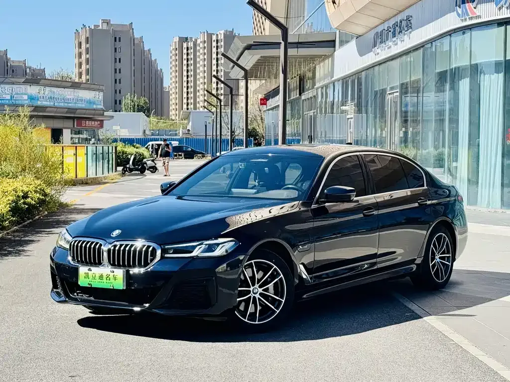 2022 BMW 5 Series 535Le PHEV Pioneer M Sport Package