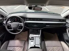 2022 Audi A8L 50 TFSI quattro Comfort Collector's Edition, чёрный — фото 5