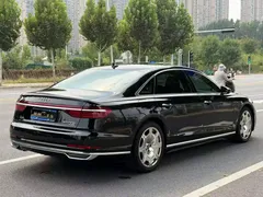 2022 Audi A8L 50 TFSI quattro Comfort Collector's Edition, чёрный — фото 7