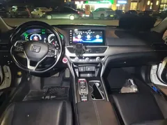 2022 Honda Accord 2.0L Hybrid, белый — фото 10