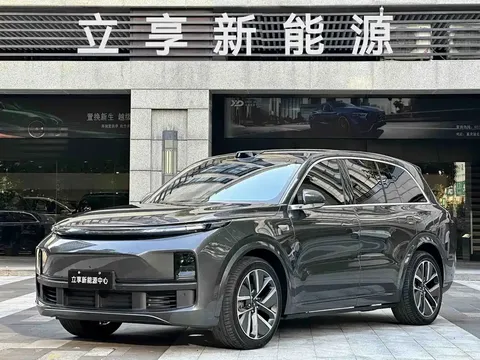 2024 Li Auto L8