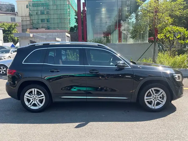 2023 Mercedes-Benz GLB 200 Sport