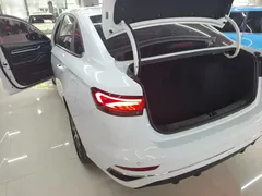 2022 Geely Emgrand 4th Gen 1.5L CVT Premium, белый — фото 5