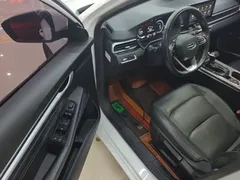 2022 Geely Emgrand 4th Gen 1.5L CVT Premium, белый — фото 16