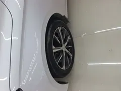 2022 Geely Emgrand 4th Gen 1.5L CVT Premium, белый — фото 23