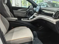 2024 BYD Song Pro Honor DM-i PHEV 71km Navigator, белый — фото 18