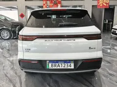 2024 BYD Song Pro Honor DM-i PHEV 71km Navigator, белый — фото 21