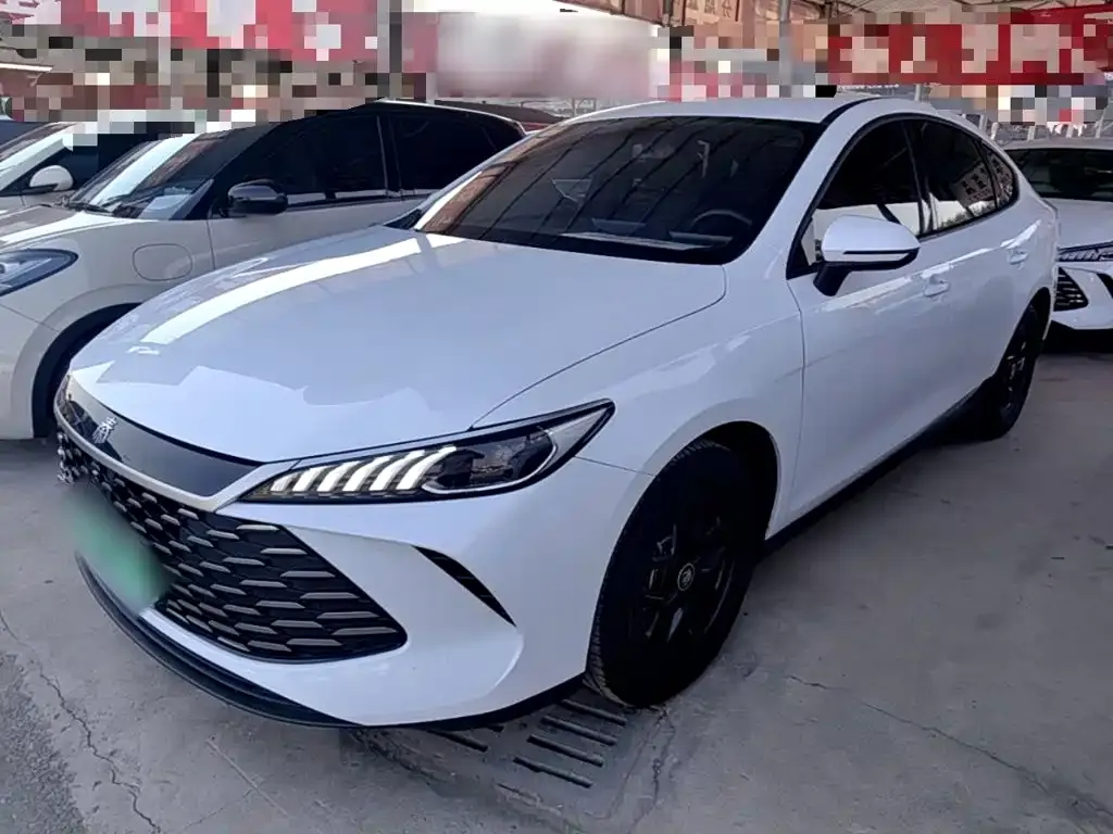 2025 BYD Qin PLUS DM-i PHEV Smart Driving 55km Leading