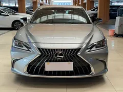2023 Lexus ES 200 Excellence — фото 2