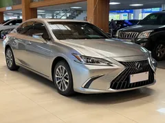2023 Lexus ES 200 Excellence — фото 3
