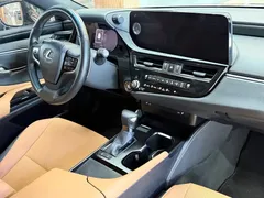 2023 Lexus ES 200 Excellence — фото 16